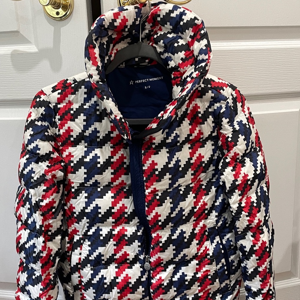 Perfect moment super star jacket size small